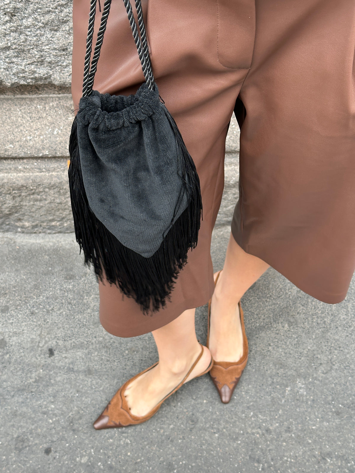 Funky Bag - Black velvet + Black fringes